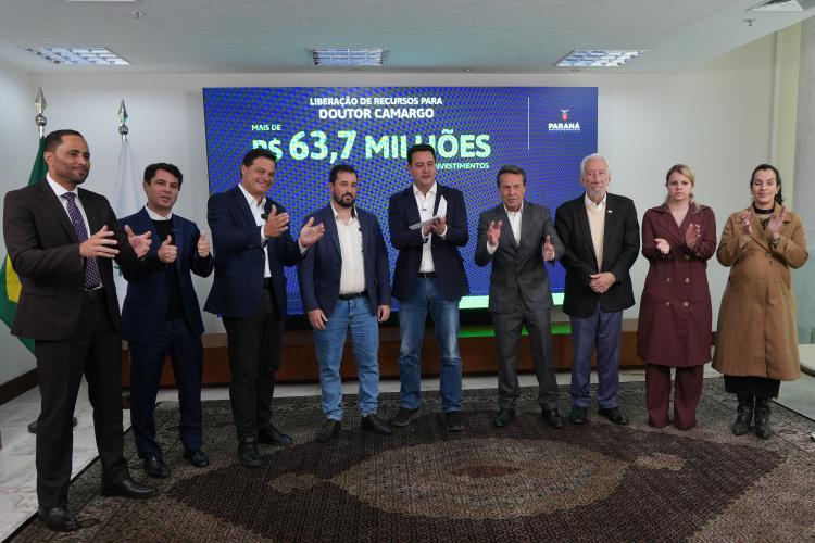 Ratinho Junior confirma R$ 363 milhões para 10 cidades em sete regiões do Estado