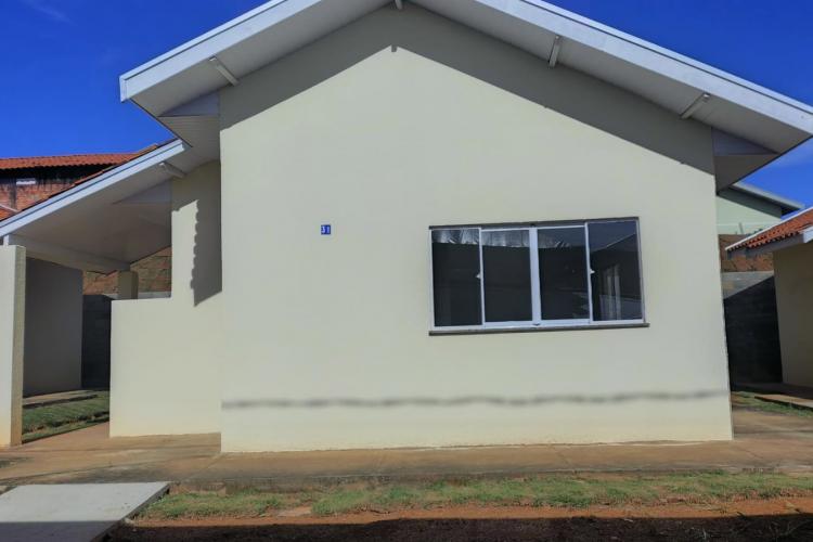 47 famílias de Figueira recebem moradias construídas com recursos do Estado