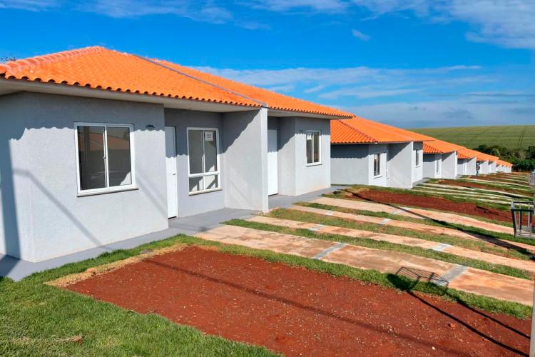 Aporte estadual de R$ 2,4 milhões garante entrega de 120 casas em Campo Mourão
