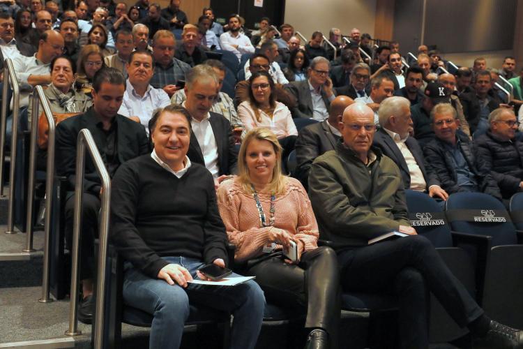 Gestores municipais debatem universalização do saneamento na 12ª Assembleia Geral das Microrregiões do Paraná