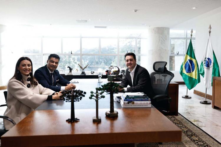 Ratinho Junior anuncia repasse de mais R$ 50 milhões para pavimentação em Ponta Grossa