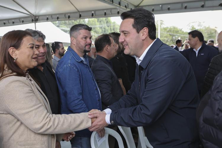 Ratinho Junior libera R$ 90,7 milhões para pavimentação de estrada turística e outras obras em Tijucas do Sul