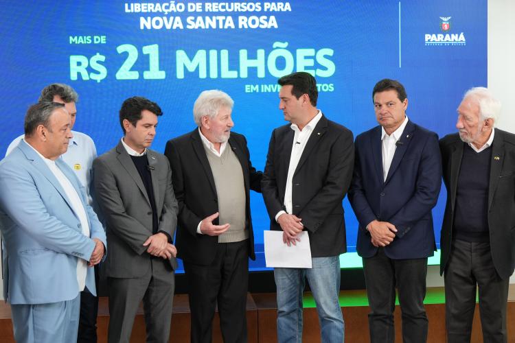 Ratinho Junior confirma mais de R$ 453 milhões para obras em 11 municípios