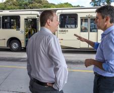 O Presidente da Comec, Gilson Santos, durante entrega de novos ônibus Multimodal para Colombo. Colombo, 13/03/2019.
Foto: Maurilio Cheli