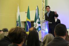 Ratinho Junior convida à responsabilidade pelo desenvolvimento de todos os municípios
