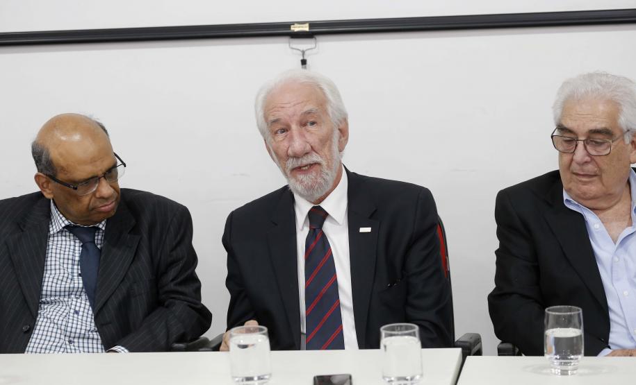 Três secretários tomam posse no Conselho do Paranacidade Posse do Conselho de Administração do Serviço Social Autônomo Paranacidade. Tomaram posse os secretários João Carlos Ortega (foto), secretário do Desenvolvimento Urbano; René de Oliveira Garcia Júnior, secretário da Fazenda e Valdemar Bernardo Jorge, secretário do Planejamento. ? Curitiba, 02/01/2019 - Foto: Arnaldo Alves/ANPr