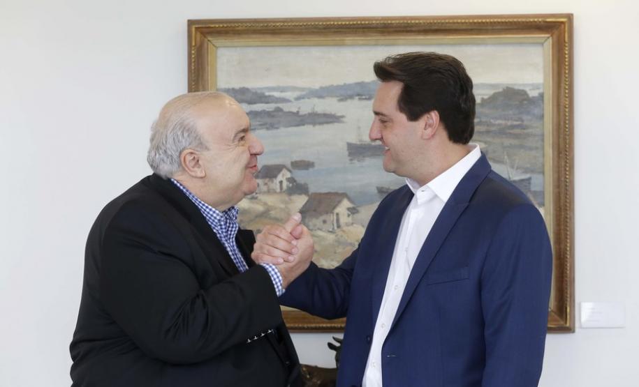 Ratinho Junior anuncia R$ 150 milhões para transporte de Curitiba e RMC