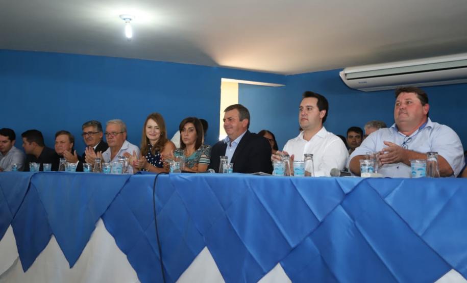 Ratinho Junior e Ortega participam da posse da diretoria da AMUNORPI no Norte Pioneiro