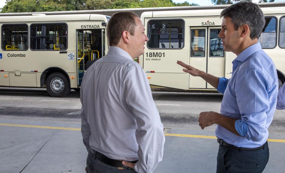 O Presidente da Comec, Gilson Santos, durante entrega de novos ônibus Multimodal para Colombo. Colombo, 13/03/2019.
Foto: Maurilio Cheli