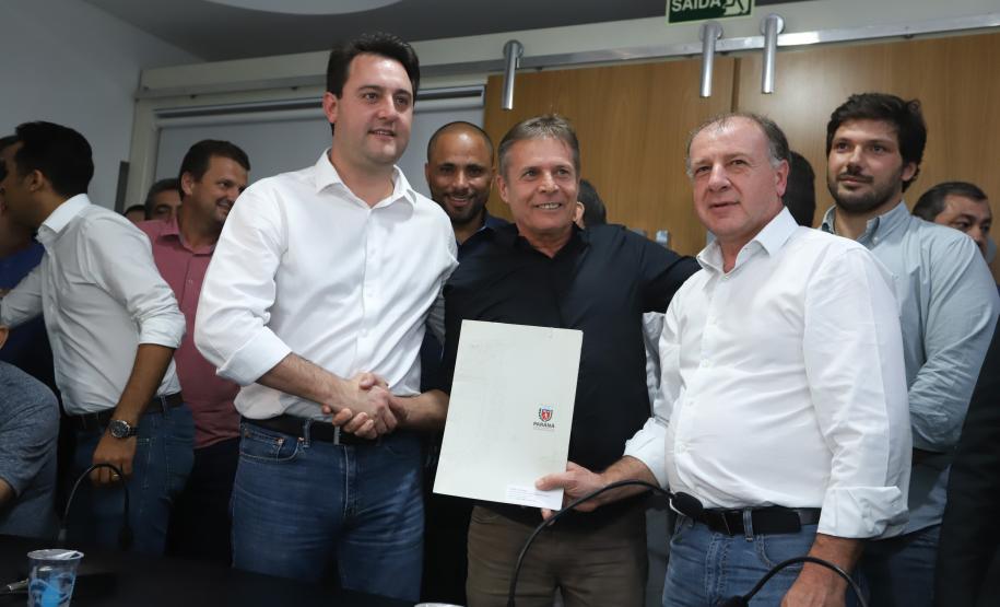 Nove municípios investem R$ 5,39 milhões em obras e equipamentos