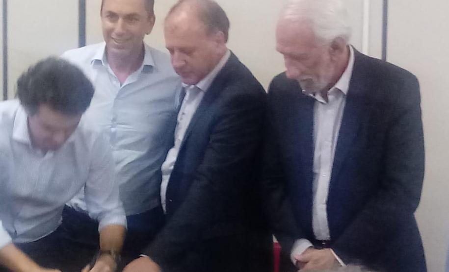 Piana e Ortega visitam ExpoViviva e entregam licitações beneficiando a população de municípios do Sudoeste