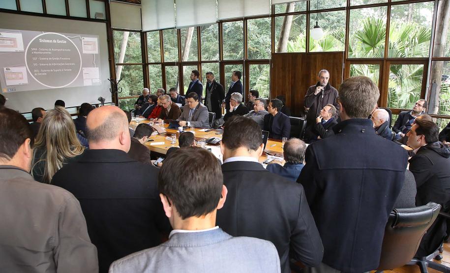 Tecnologia facilita atendimento a municípios, economiza tempo, recursos e torna os serviços transparentes