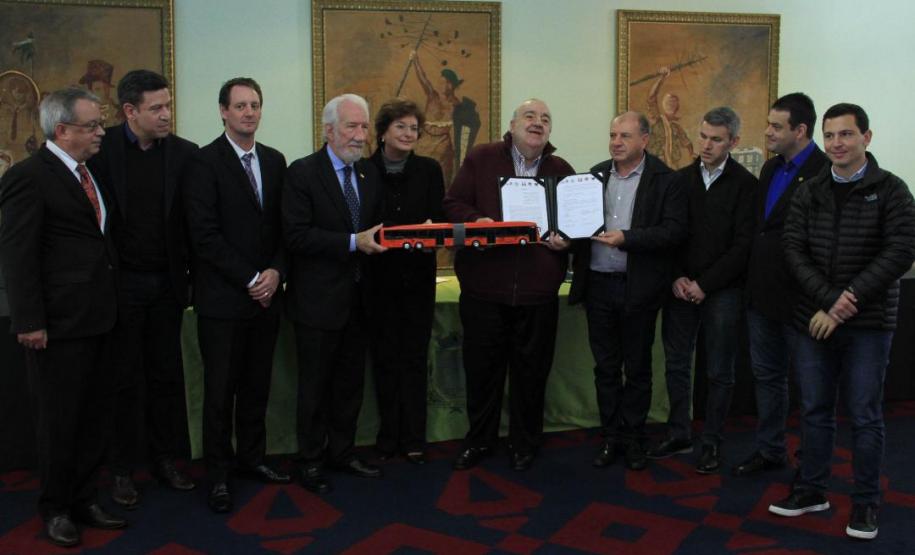 Convênio vai melhorar o transporte de Curitiba e Região