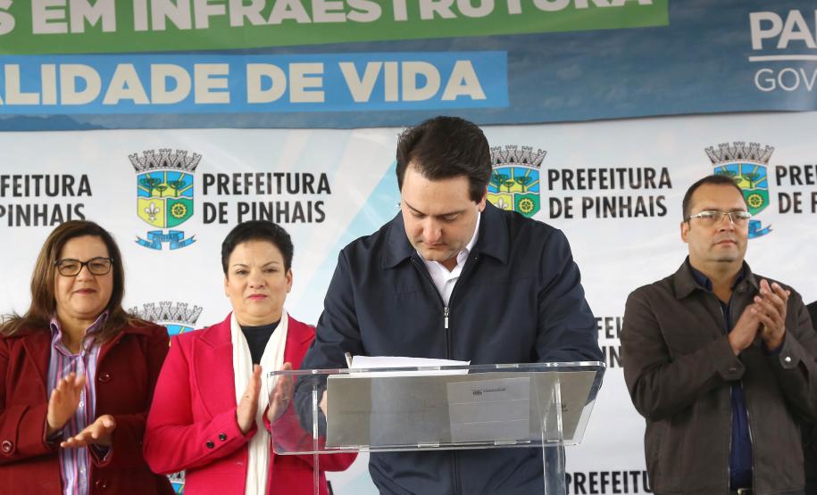 Governo do Paraná garante a Pinhais investimentos em obras, saneamento e escolas