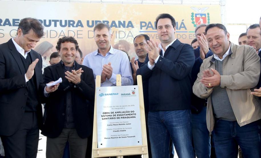Governador entrega Sistema de Esgoto e autoriza asfalto em Piraquara