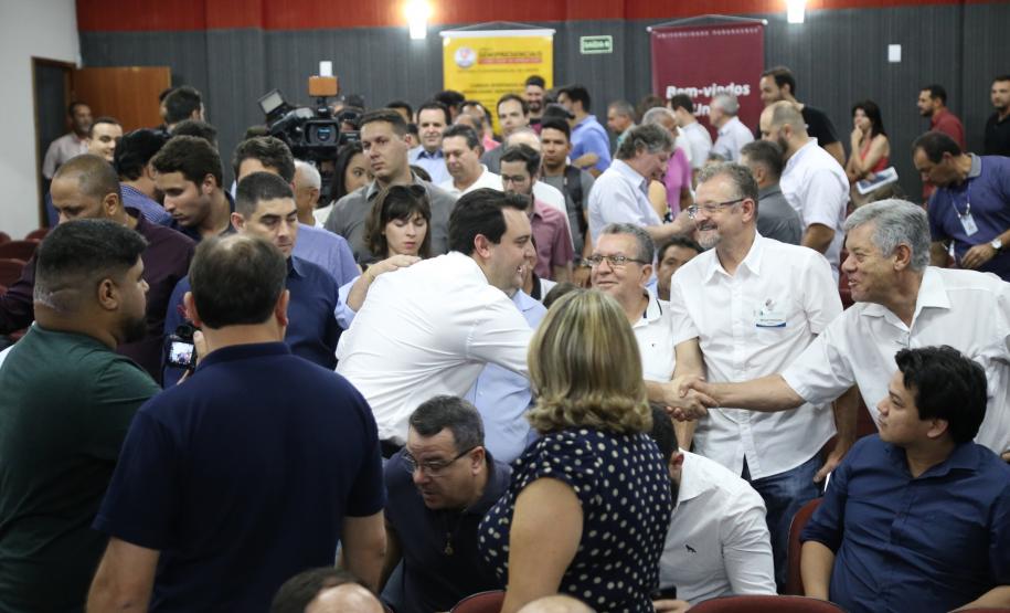 Com o apoio do Estado 26 municípios do Noroeste investem em asfalto, Praças e Escolas