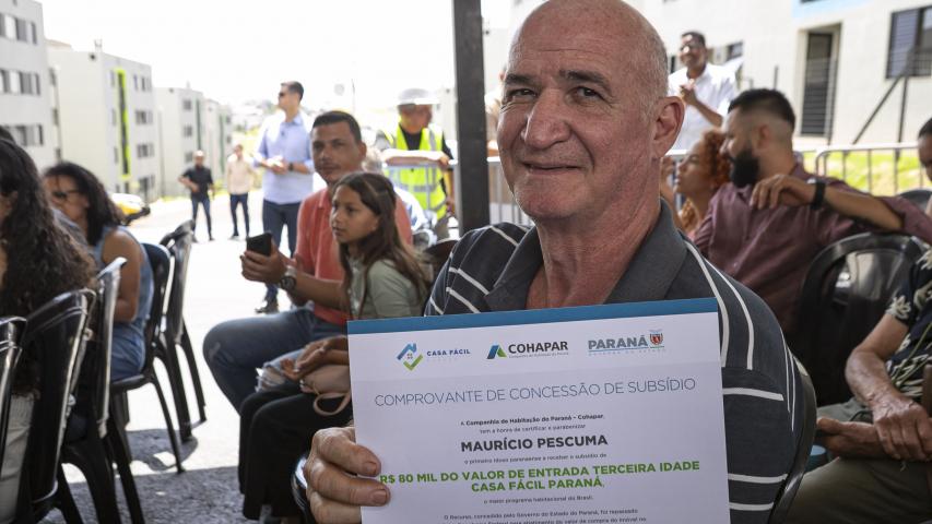 “Agora é meu”: idoso celebra primeira casa própria com ajuda do Programa Casa Fácil Paraná Terceira Idade