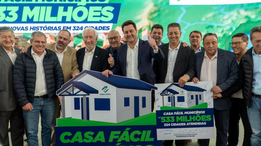 Governador confirma R$ 533 milhões para construção de casas em 324 municípios