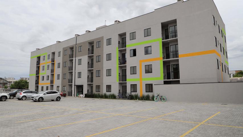 Com aporte do Casa Fácil Paraná, 51 apartamentos são entregues a famílias de Pinhais