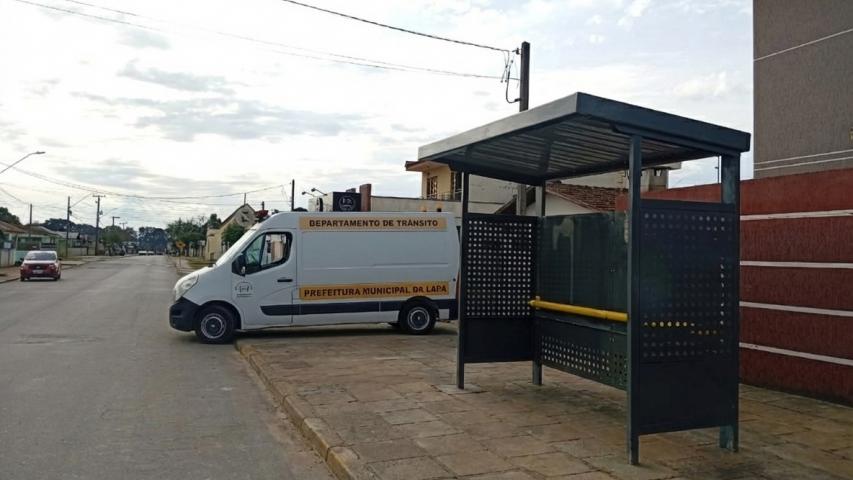 68 cidades do Paraná recebem novos abrigos de paradas de ônibus