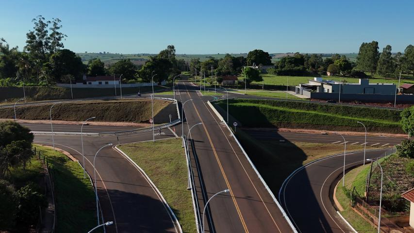 Ratinho Junior inaugura viaduto e anuncia R$ 72 milhões de investimentos em Iporã