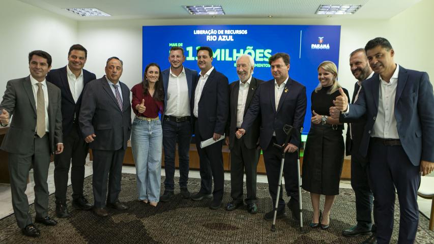 Ratinho Junior libera R$ 324 milhões para obras em nove municípios paranaenses