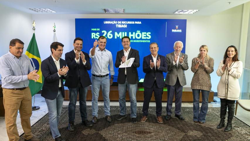 R$ 372 milhões: governador libera recursos para investimentos em 10 municípios